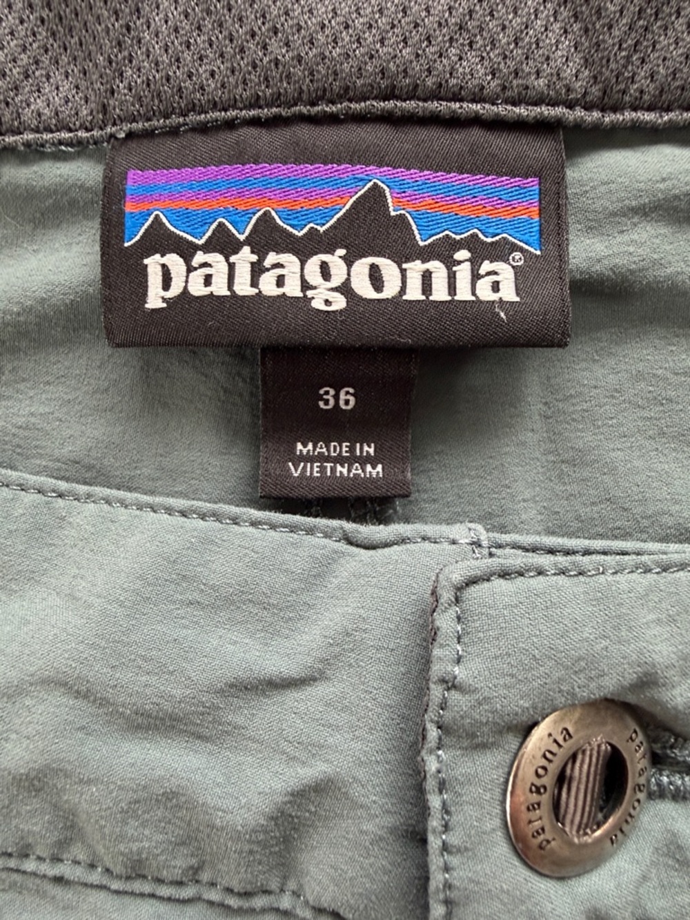 Patagonia Men's Slate Green Cargo Shorts - Picture 3 of 3